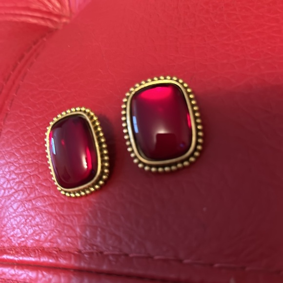 Yves Saint Laurent rectangle with red cabochon center clip earrings - Picture 4 of 14